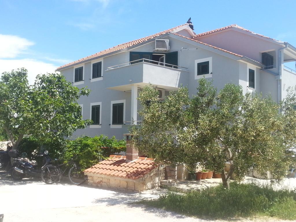 Apartment Jartic Betina  Esterno foto