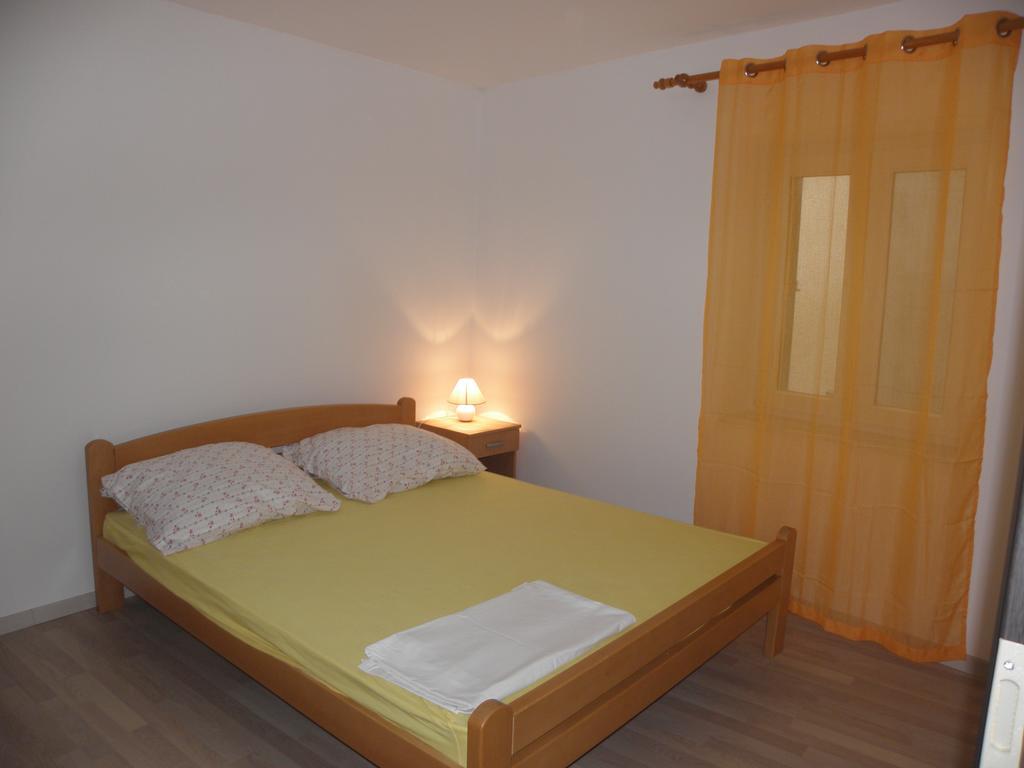 Apartment Jartic Betina  Esterno foto